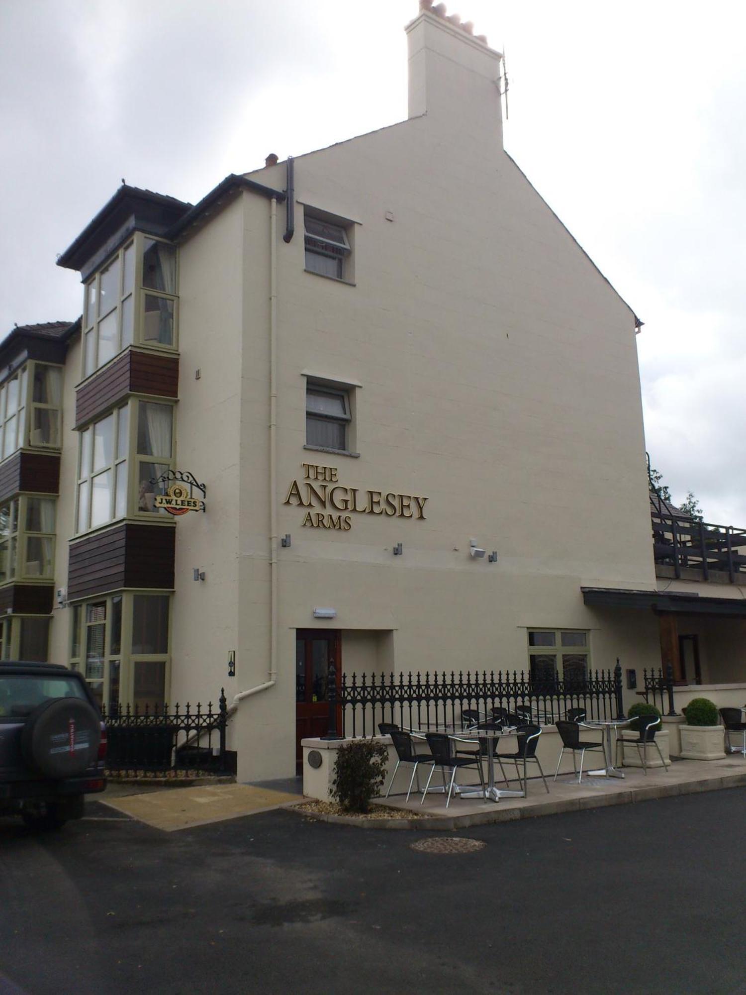 Anglesey Arms Hotel Menai Bridge Buitenkant foto